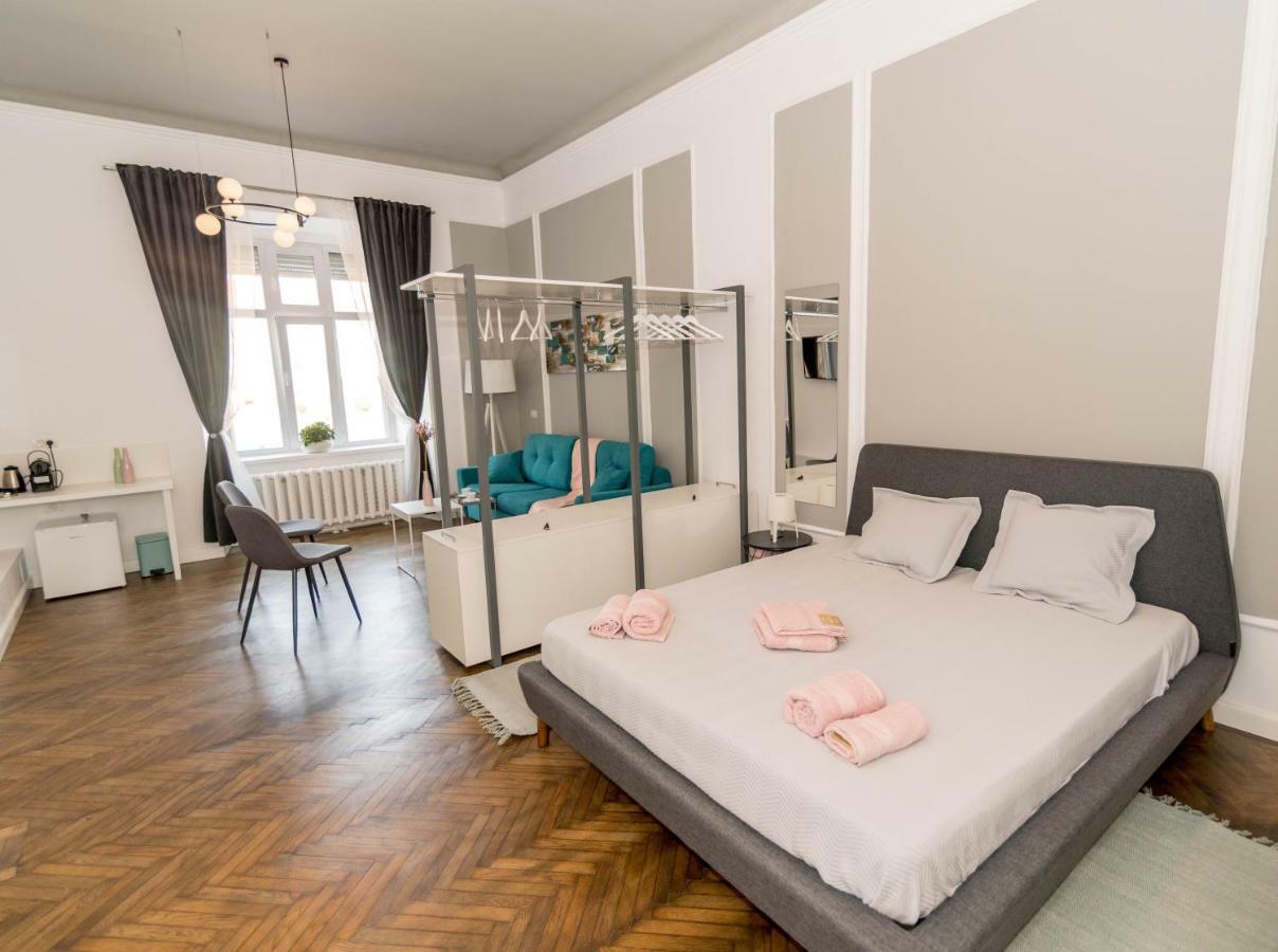 Central Premium Suites Temešvár Exteriér fotografie