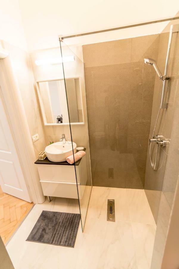 Central Premium Suites Temešvár Exteriér fotografie